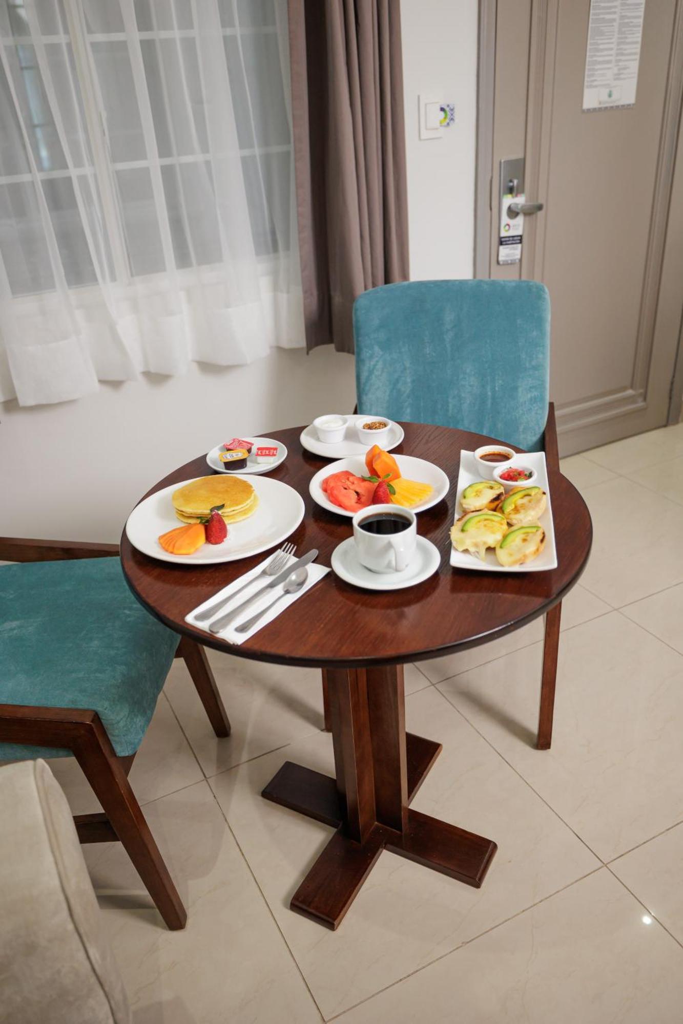 Hotel Suites Mexico Plaza Leon Campestre Экстерьер фото
