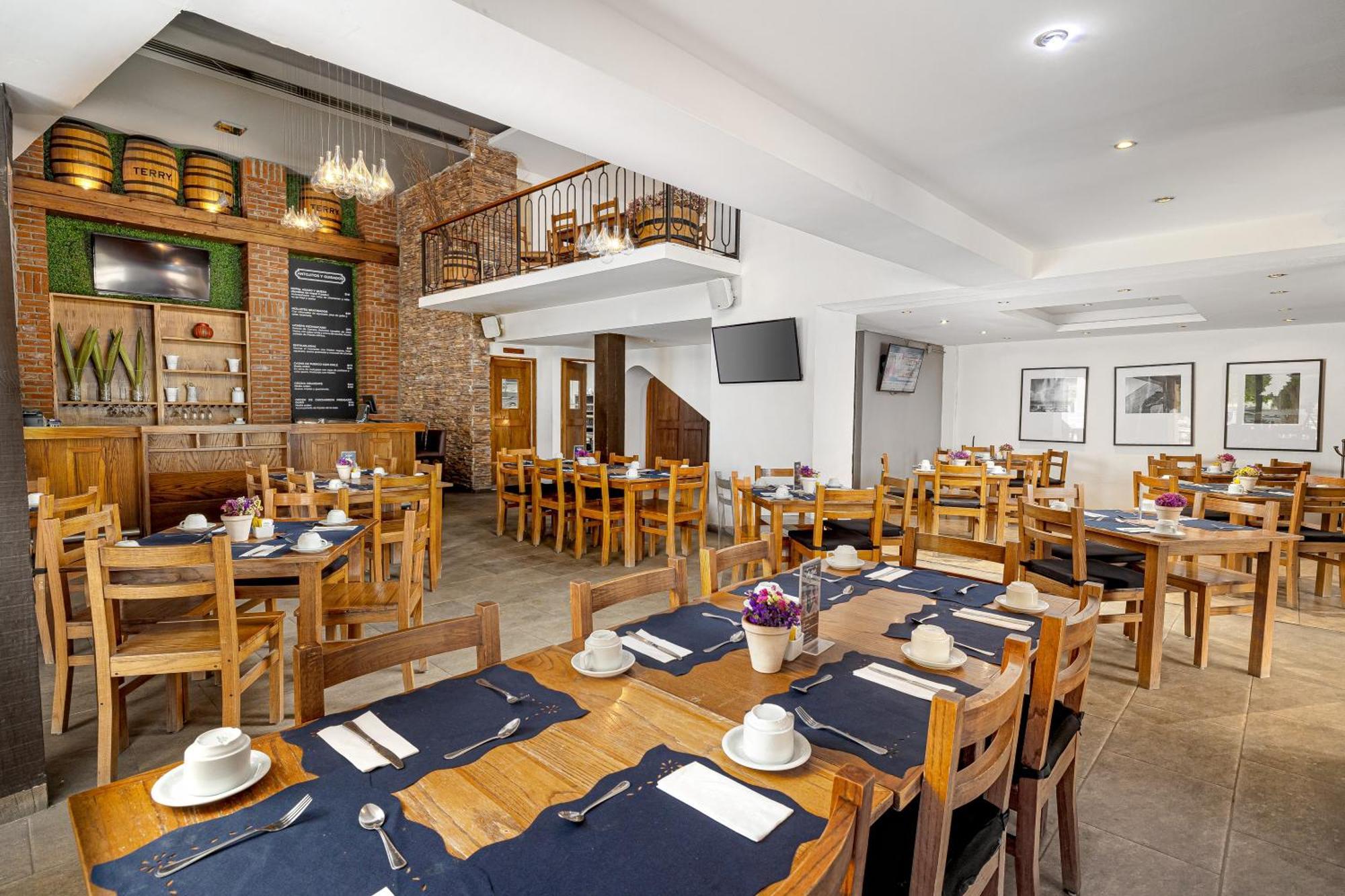 Hotel Suites Mexico Plaza Leon Campestre Экстерьер фото