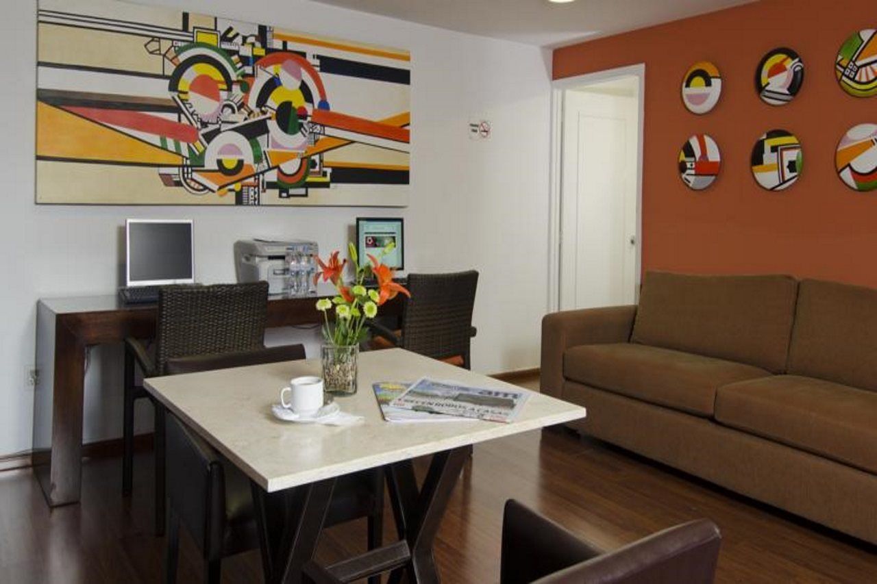 Hotel Suites Mexico Plaza Leon Campestre Экстерьер фото
